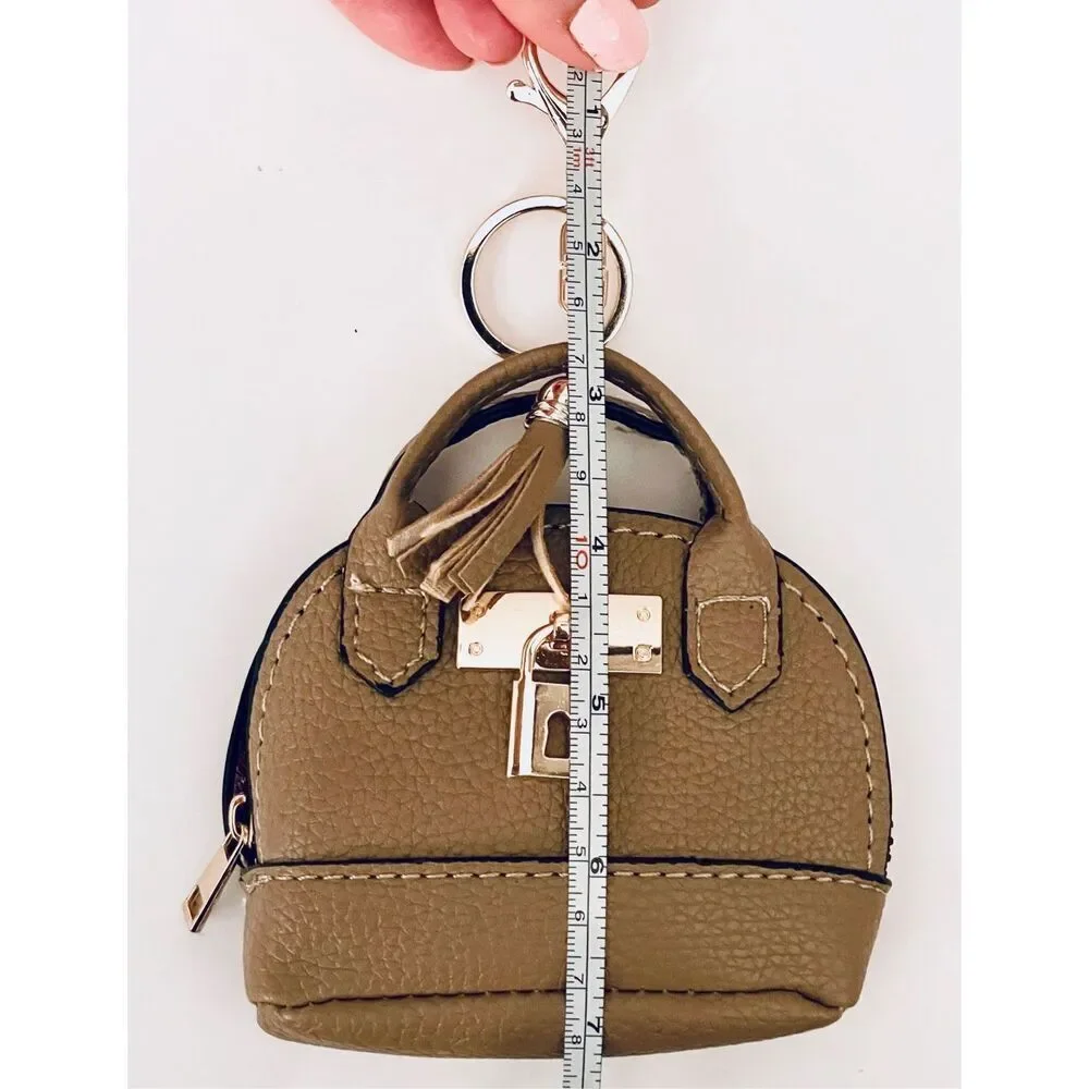 NWT Gorgeous Tan Pu Leather Purse Bag Charm Lobster Keyring Keyring Keyholder